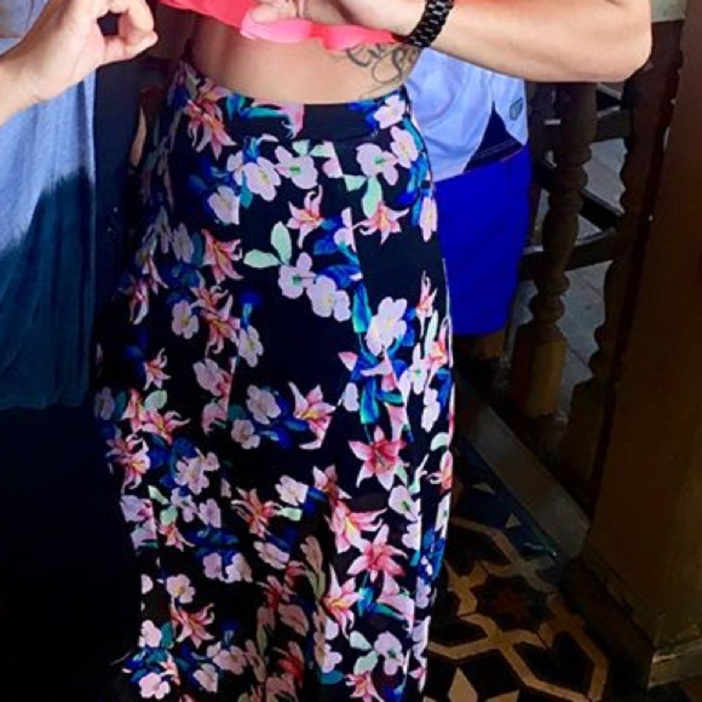 Show me your mumu black floral maxi skirt